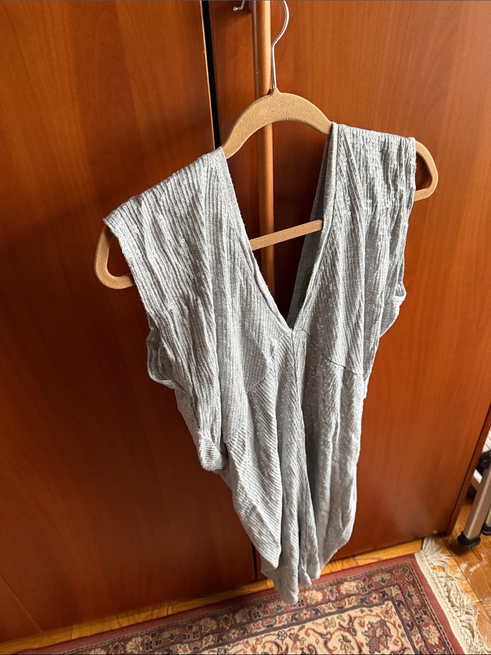 Light Gray Ribbed V-Neck Women's Top